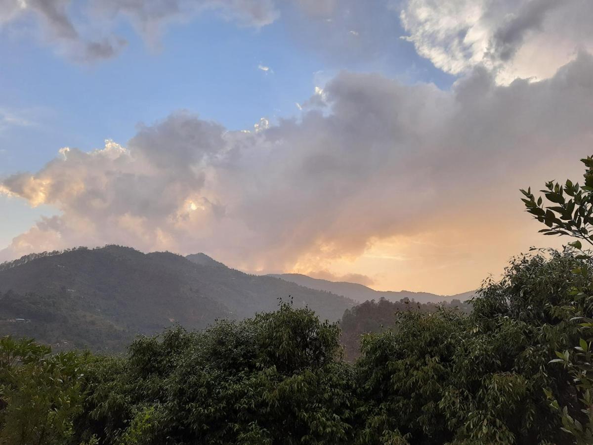 Mukteshwar Grand Retreat Мукетсвар Екстер'єр фото